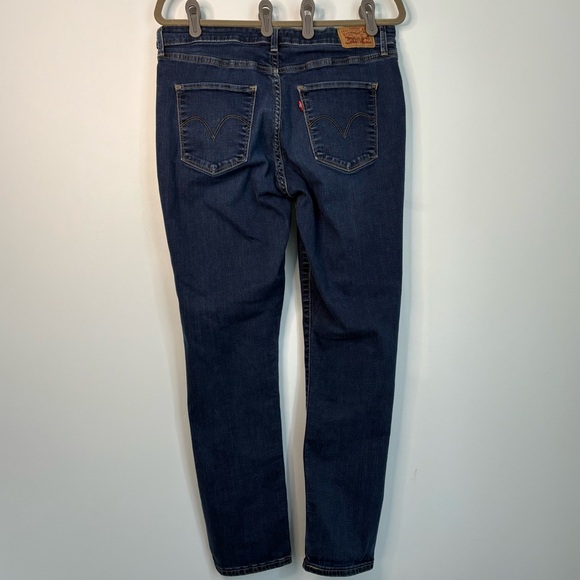 Dark Indigo Levi’s Women's mid-rise skinny Jeans - Picture 2 of 9